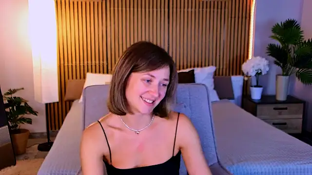 EmeraldGlow Chat XXX in diretta