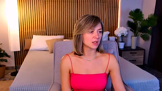 EmeraldGlow Chat XXX live