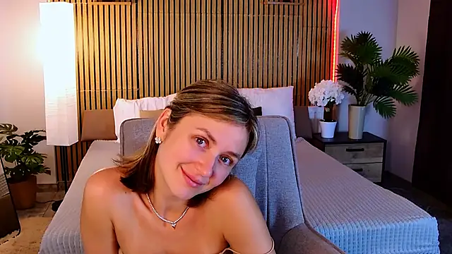 EmeraldGlow's Live XXX Chat