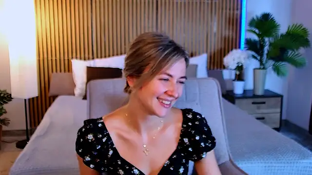 EmeraldGlow – Naživo XXX chat
