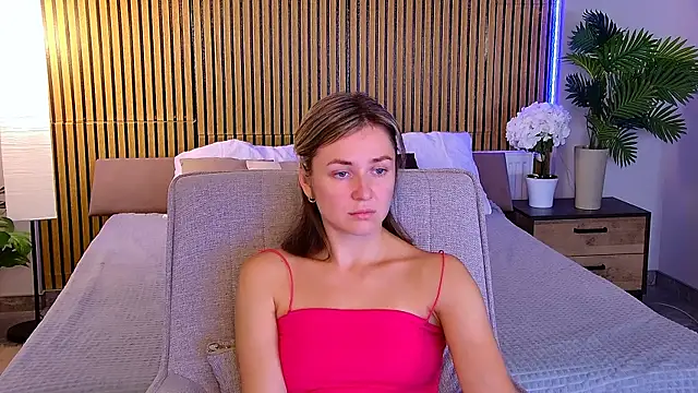 EmeraldGlow's Live XXX Chat