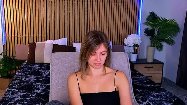 EmeraldGlow's Webcam Show