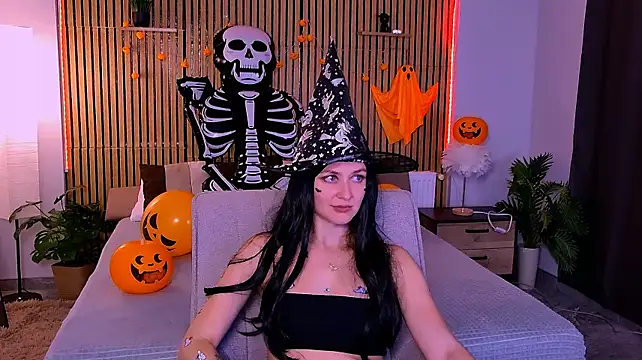 EmeraldGlow live XXX chat