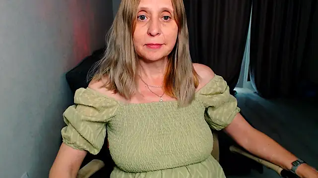Saule_V Show in webcam
