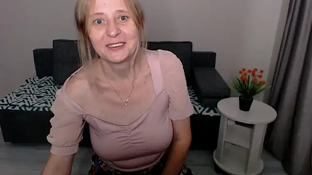 Chat +18 de Saule_V ao vivo