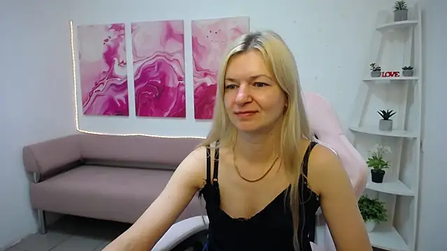 MelissaTyler's Live XXX Chat