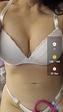 SensualMilenaのウェブカメラショー