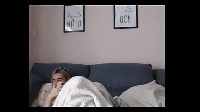 BarbieBlondieGirl – live chatrum