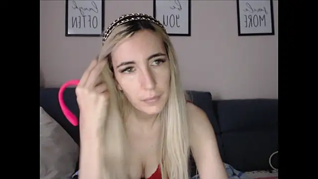 Chat XXX en directo de BarbieBlondieGirl