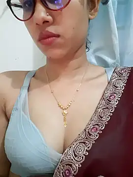 Show modela Arisha12 na web-kameri