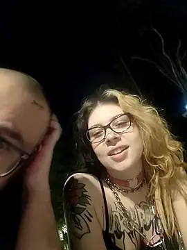 whatevaandissues Show in webcam