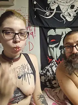 whatevaandissues 网络视讯表演