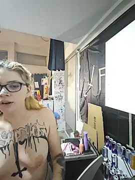 whatevaandissues' Webcam Show