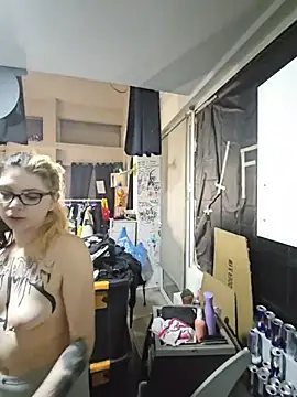 whatevaandissues Webcam-Show