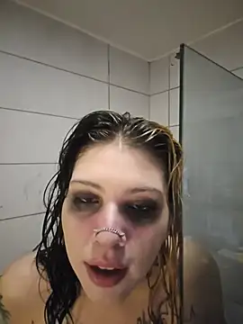 whatevaandissues webkamerás műsora