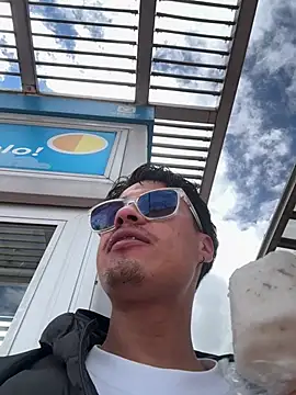 TavoHot_'s Webcam Show