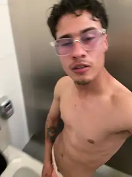 TavoHot_'s Webcam Show