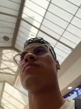 TavoHot_ Pertunjukan Webcam