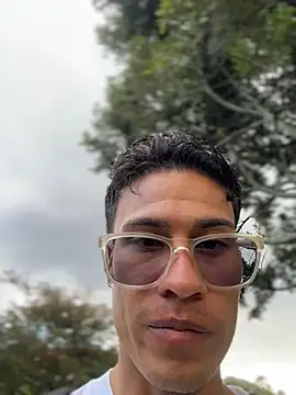 TavoHot_'s Webcam Show