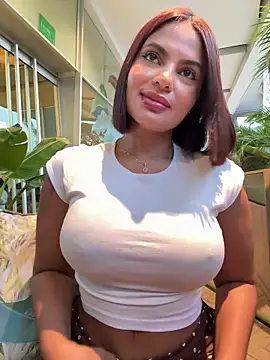 Irina_Velvett: διαδικτυακό σόου στην κάμερα