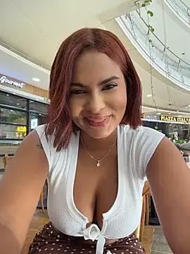 Show de Irina_Velvett na webcam
