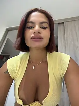 Irina_Velvett Show in webcam