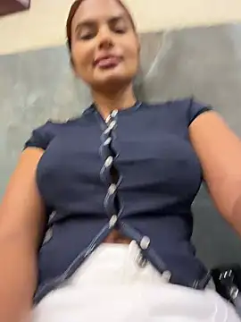 Irina_VelvettのライブXXXチャット