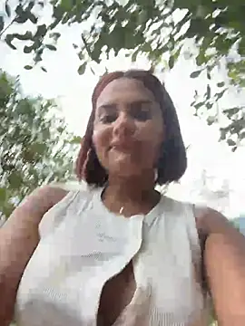 Irina_Velvettn Webbikameraesitys