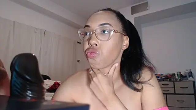 kourtney4lov3 Webcam Show