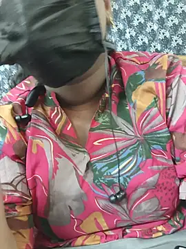 Czat XXX na żywo – MaggieTelugu-15