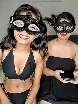 Show de Virgin_Aisha na webcam