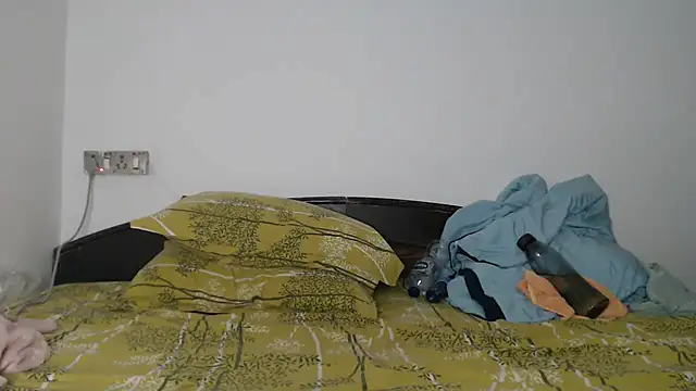 Virgin_Aisha's Webcam Show