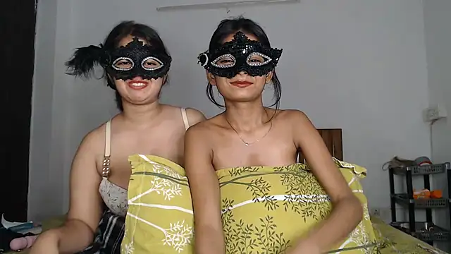 Virgin_Aisha Adlı Modelin Web Kamerası Şovu