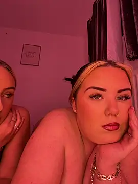 KatieCeexx Show Webcam