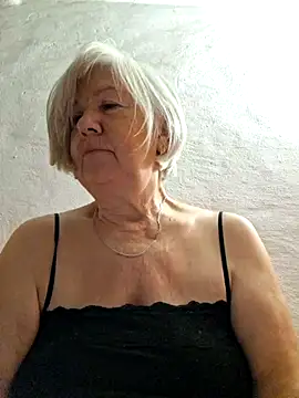 KlaudiaDarling Adlı Modelin Canlı XXX Sohbeti