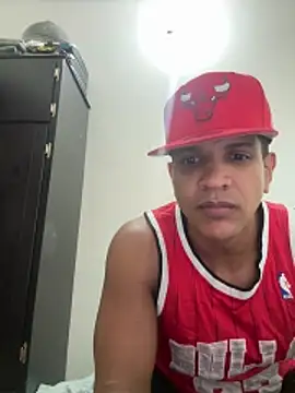 bigdick211292 网络视讯表演