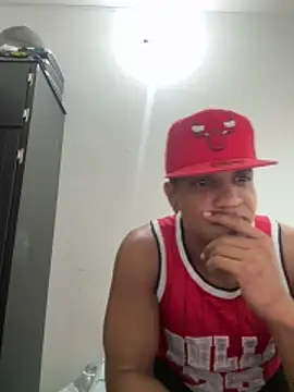 bigdick211292 网络视讯表演