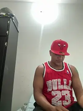 bigdick211292 在線直播表演