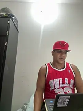 bigdick211292 网络视讯表演