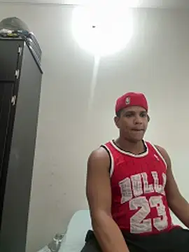 bigdick211292 网络视讯表演