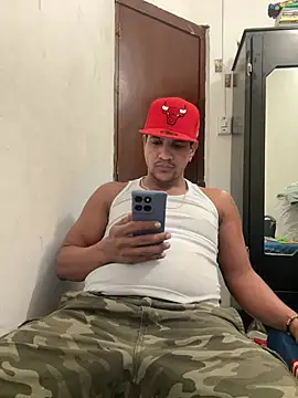 Show modela bigdick211292 na web-kameri