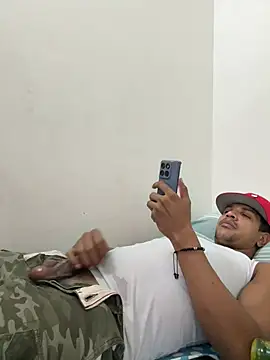 bigdick211292 Adlı Modelin Web Kamerası Şovu