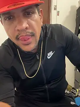 bigdick211292 在線直播表演