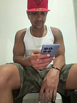 Pokazy przed kamerką – bigdick211292