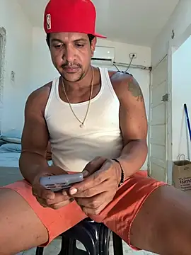 bigdick211292 Show in webcam