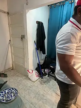 bigdick211292 网络视讯表演