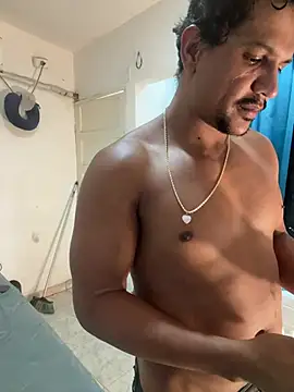bigdick211292 在線直播表演