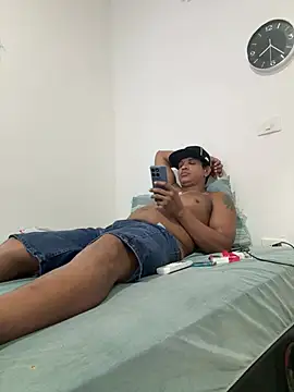 Pokazy przed kamerką – bigdick211292