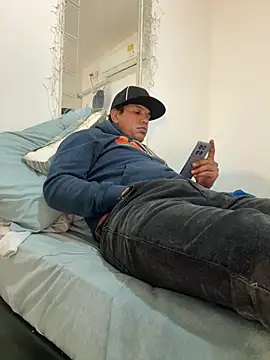 bigdick211292 Adlı Modelin Web Kamerası Şovu