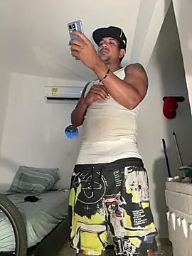 bigdick211292のウェブカメラショー